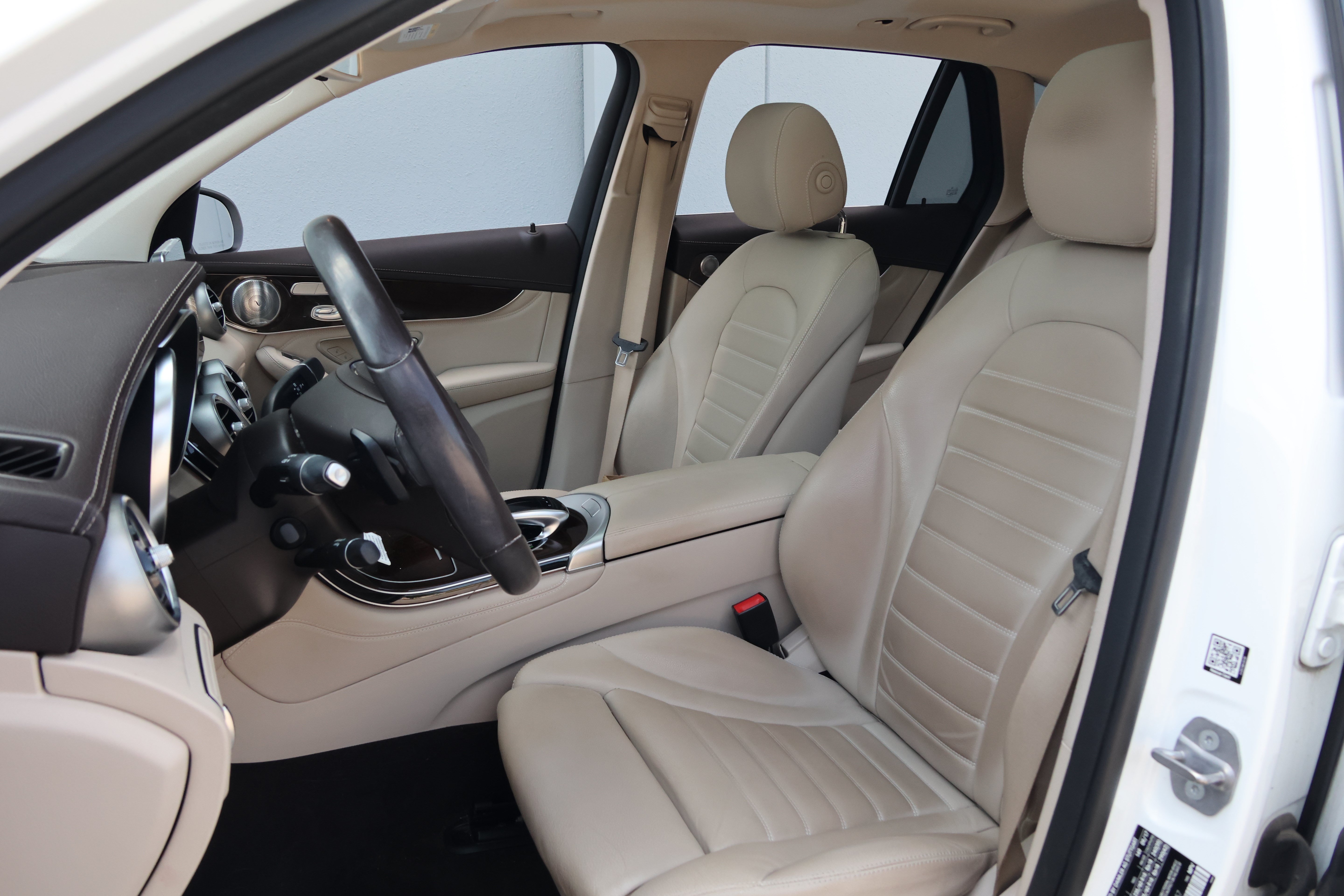 Used 2018 Mercedes-Benz GLC 300 4MATIC image 31