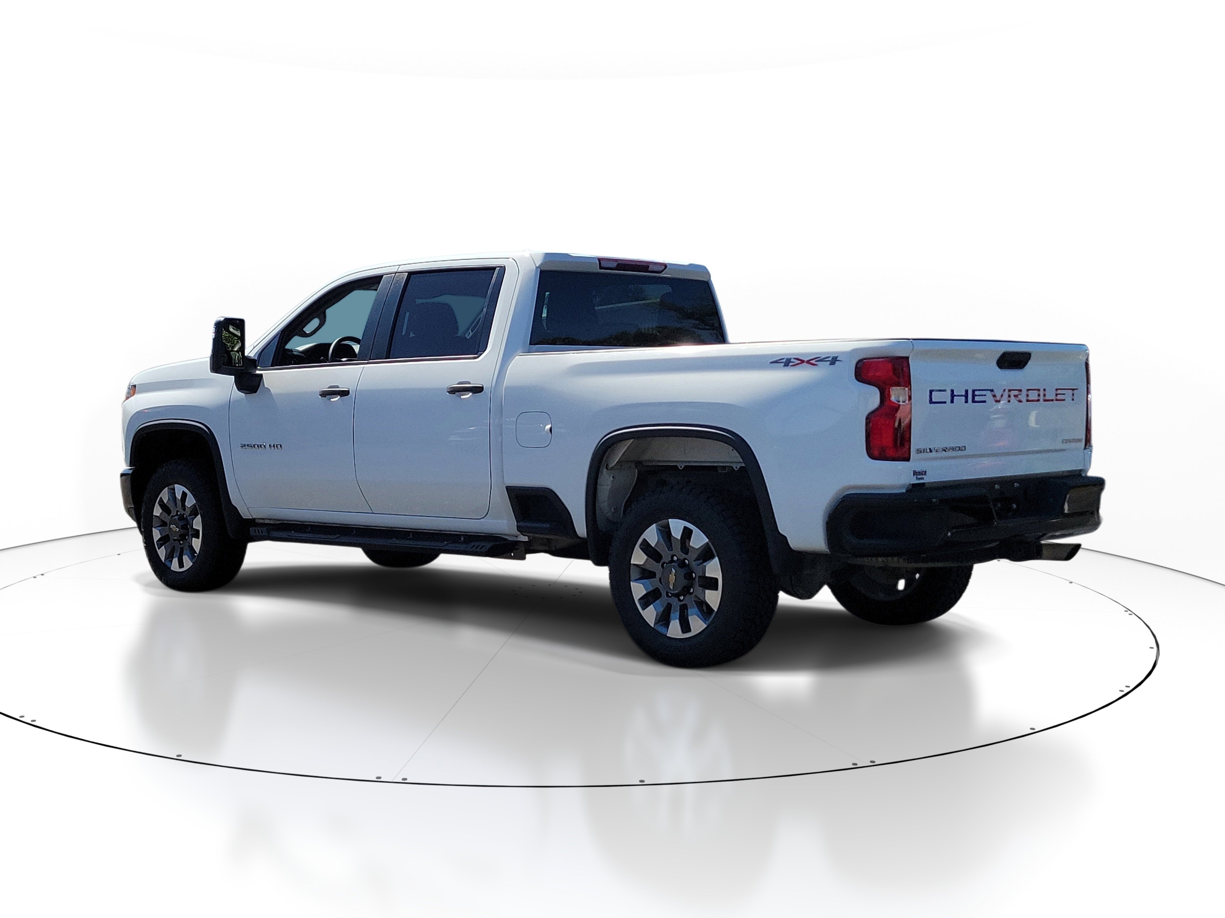 Used 2022 Chevrolet Silverado 2500 Custom image 4