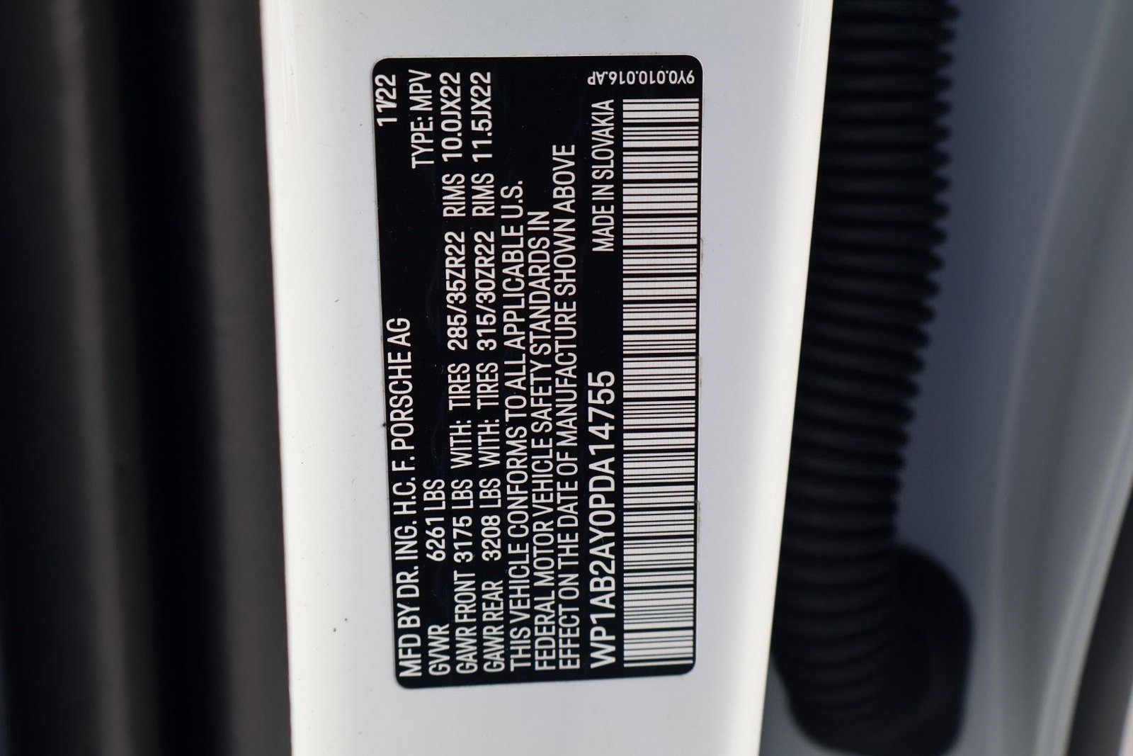 Certified 2023 Porsche Cayenne S Platinum image 28