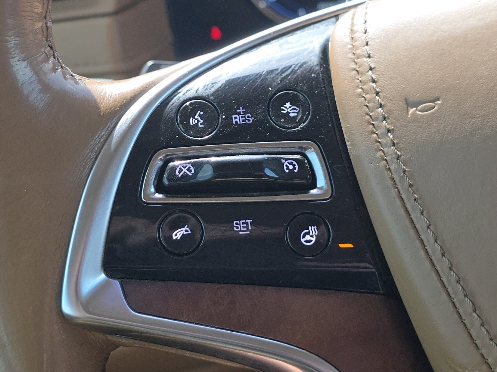 Used 2016 Cadillac Escalade Platinum AWD/4WD image 34