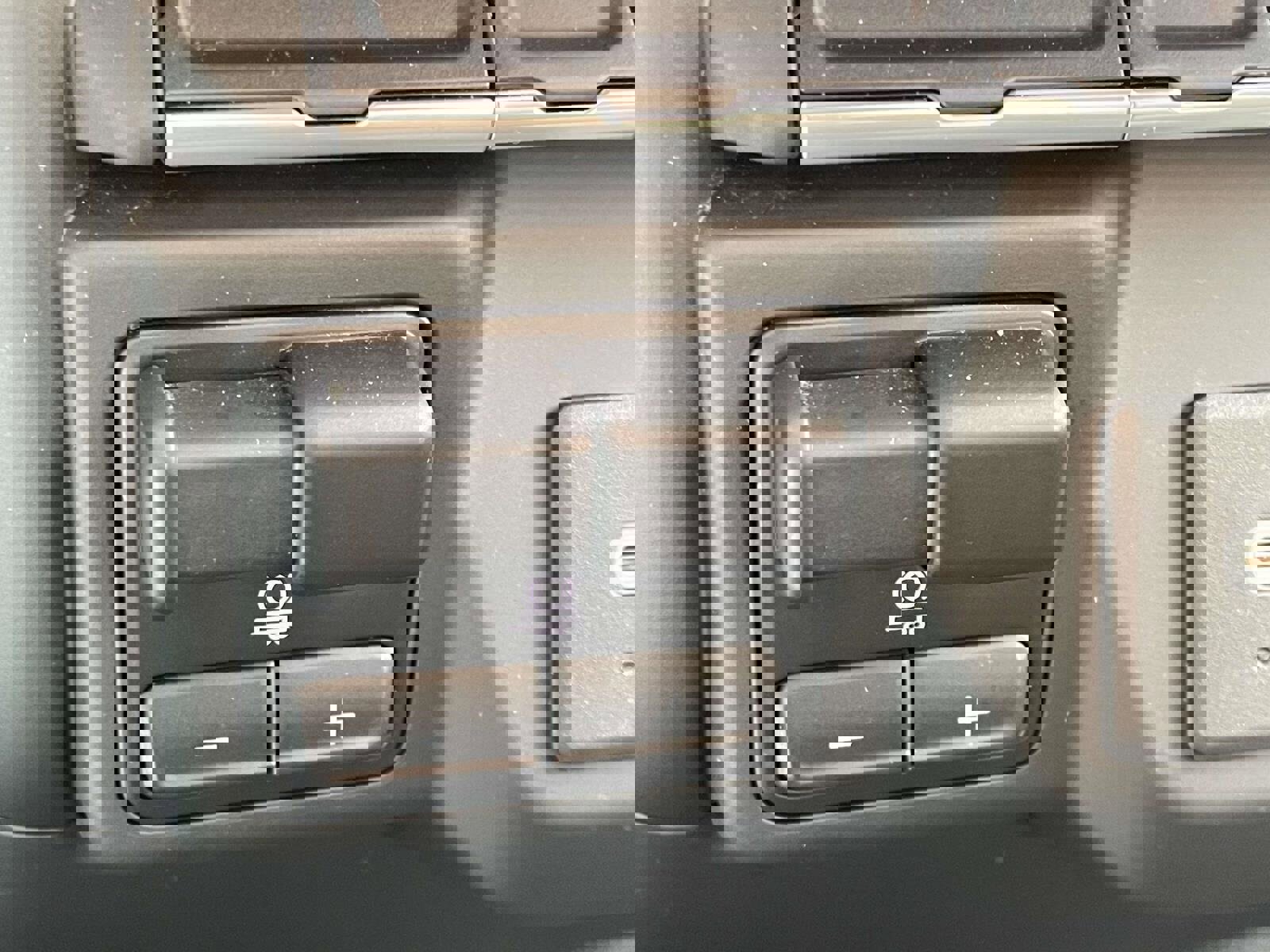 Used 2022 Chevrolet Silverado 2500 Custom w/ Custom Value Package image 19