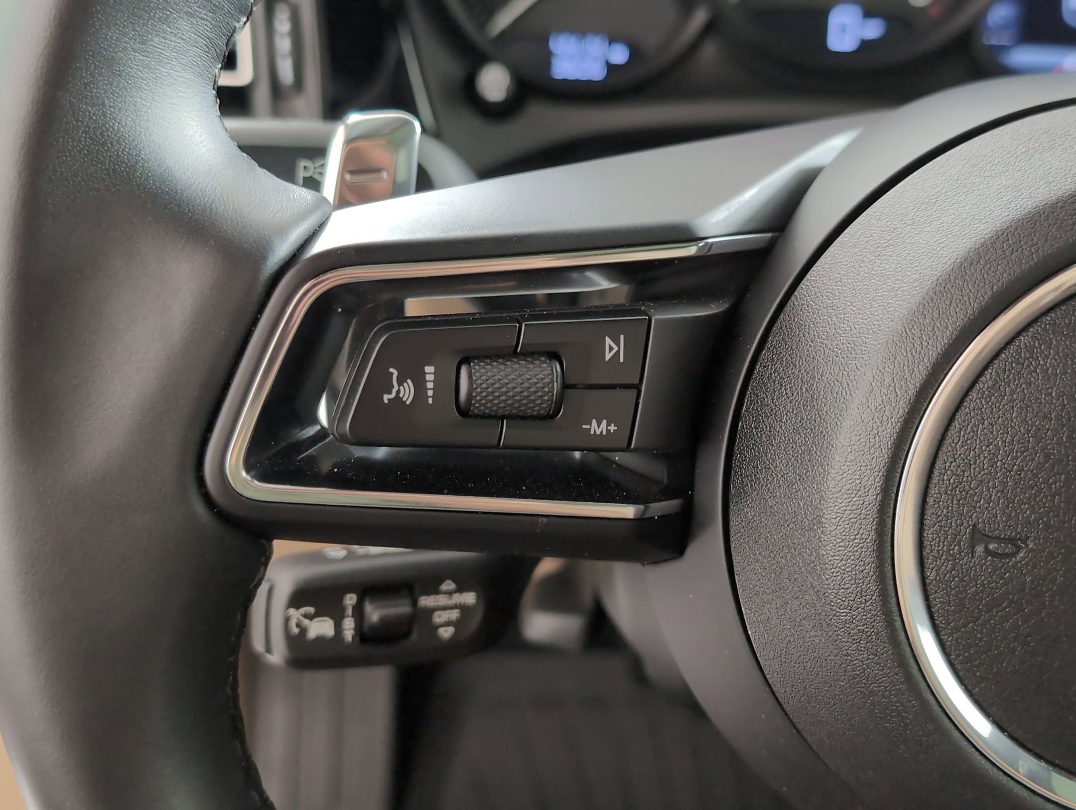 Used 2025 Porsche Macan image 22