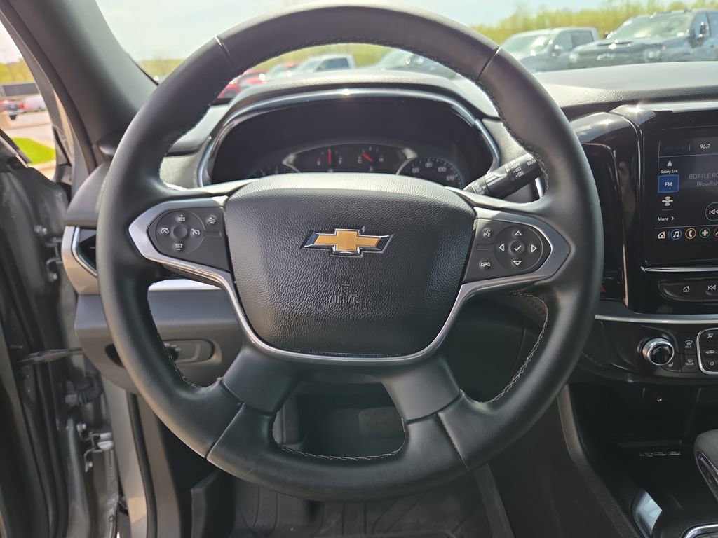 Certified 2023 Chevrolet Traverse LT FWD image 13