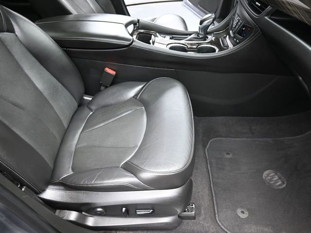 Used 2019 Buick Envision Essence w/ LPO, Active Package image 26