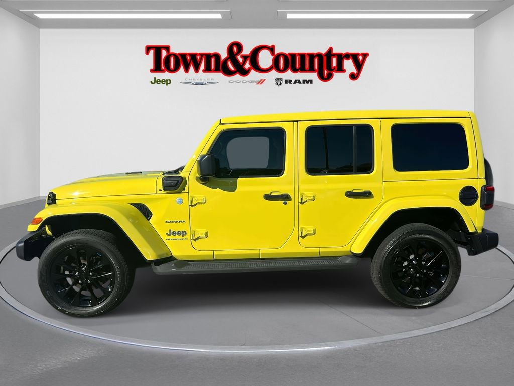 Used 2023 Jeep Wrangler Unlimited Sahara w/ Cold Weather Group image 8