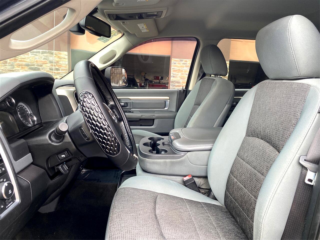 Used 2014 RAM 3500 Big Horn image 9