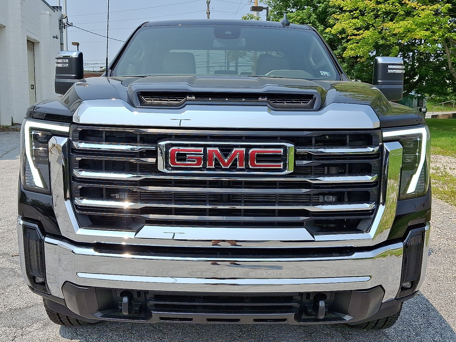 New 2025 GMC Sierra 2500 SLT image 2