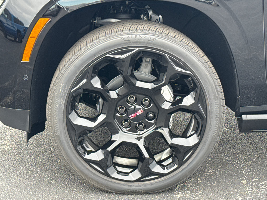 New 2026 GMC Yukon Denali Ultimate AWD/4WD image 13