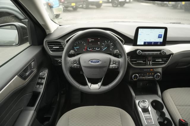 Used 2022 Ford Escape SE w/ SE Sport Appearance Package image 21