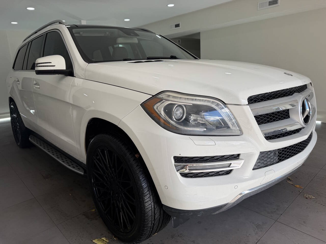 Used 2014 Mercedes-Benz GL 450 4MATIC image 8