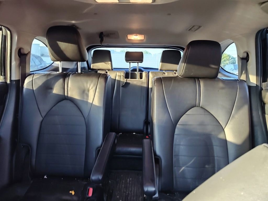 Used 2023 Toyota Highlander XLE AWD/4WD image 10