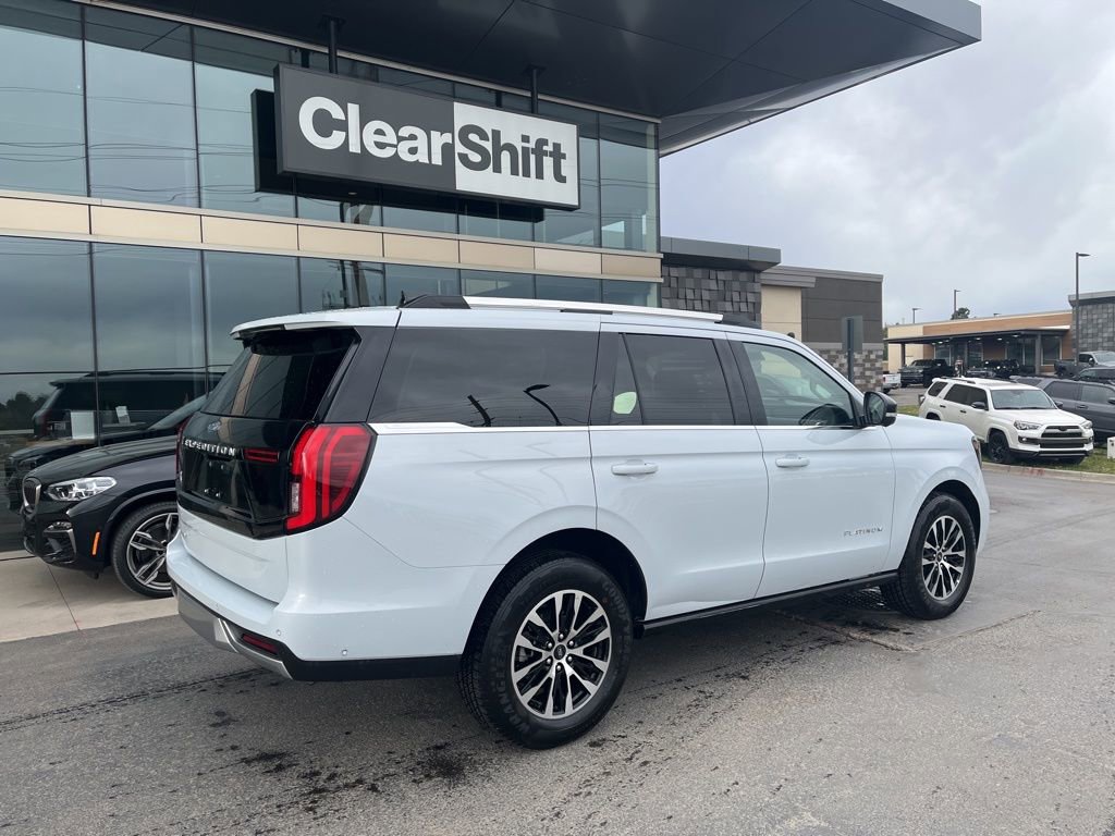 Used 2025 Ford Expedition Platinum image 6