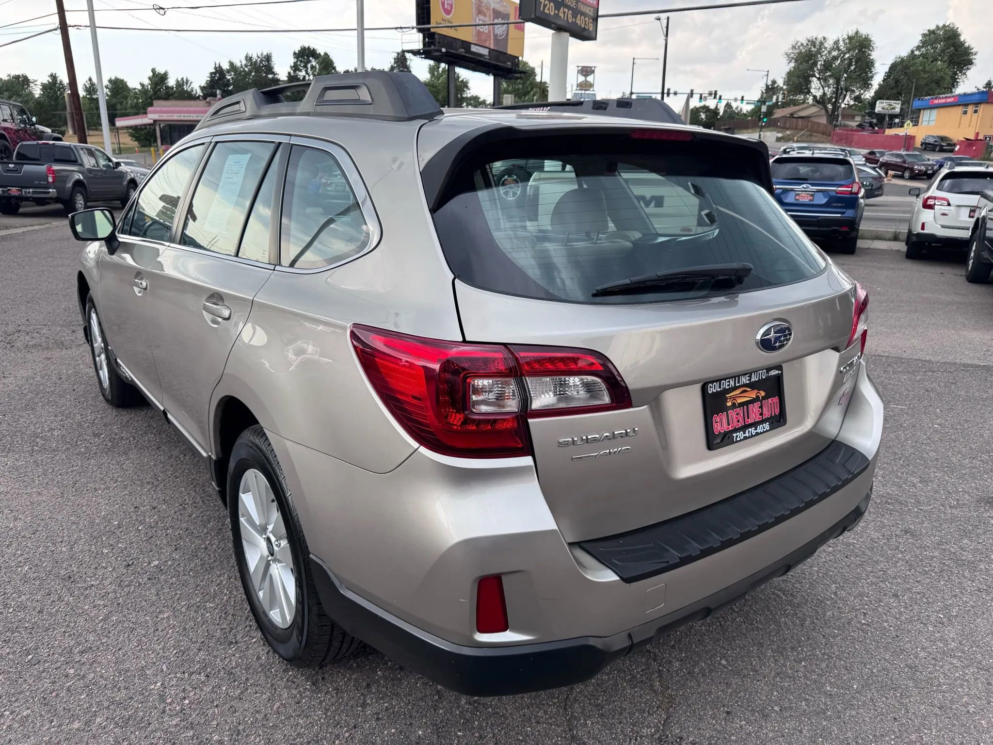 Used 2017 Subaru Outback 2.5i AWD/4WD image 6