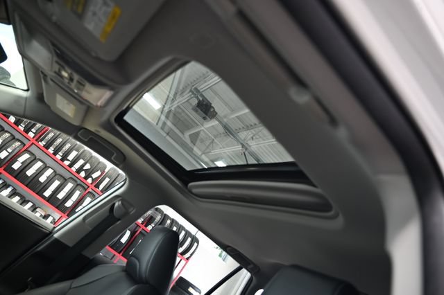 Used 2023 Toyota RAV4 Limited AWD/4WD image 21