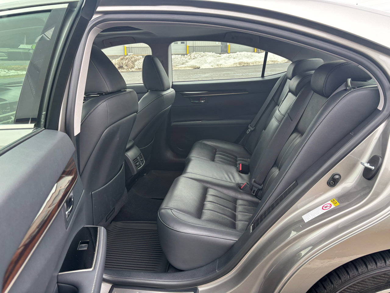 Used 2017 Lexus ES 300h image 10