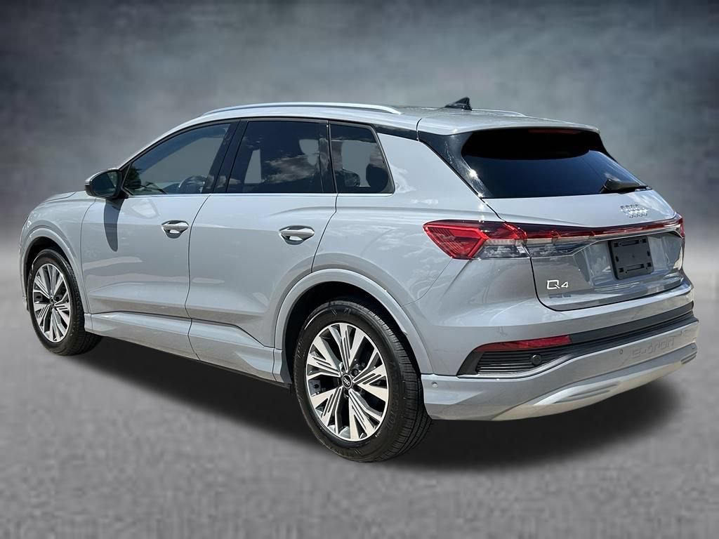 Used 2023 Audi Q4 e-tron Premium Plus w/ Premium Plus RWD image 4