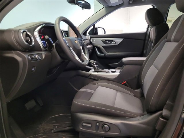 New 2025 Chevrolet Blazer LT w/ Midnight/Sport Edition image 4
