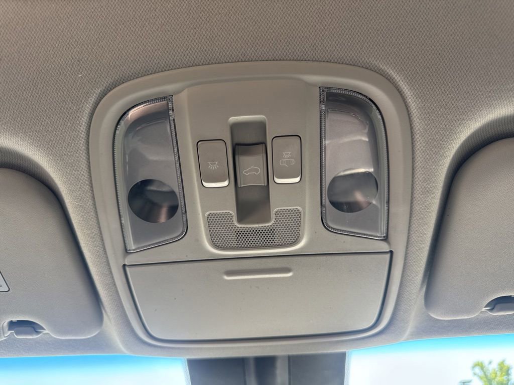 Used 2019 Kia Niro Touring w/ Paint Protection Film Package FWD image 23