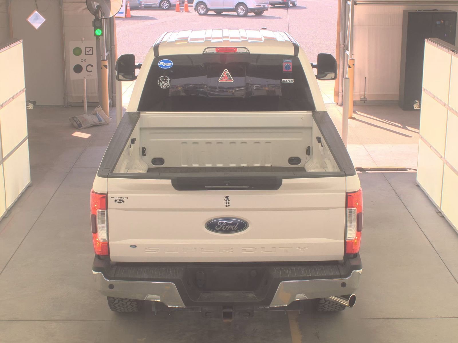 Used 2018 Ford F250 Lariat w/ Lariat Ultimate Package image 6