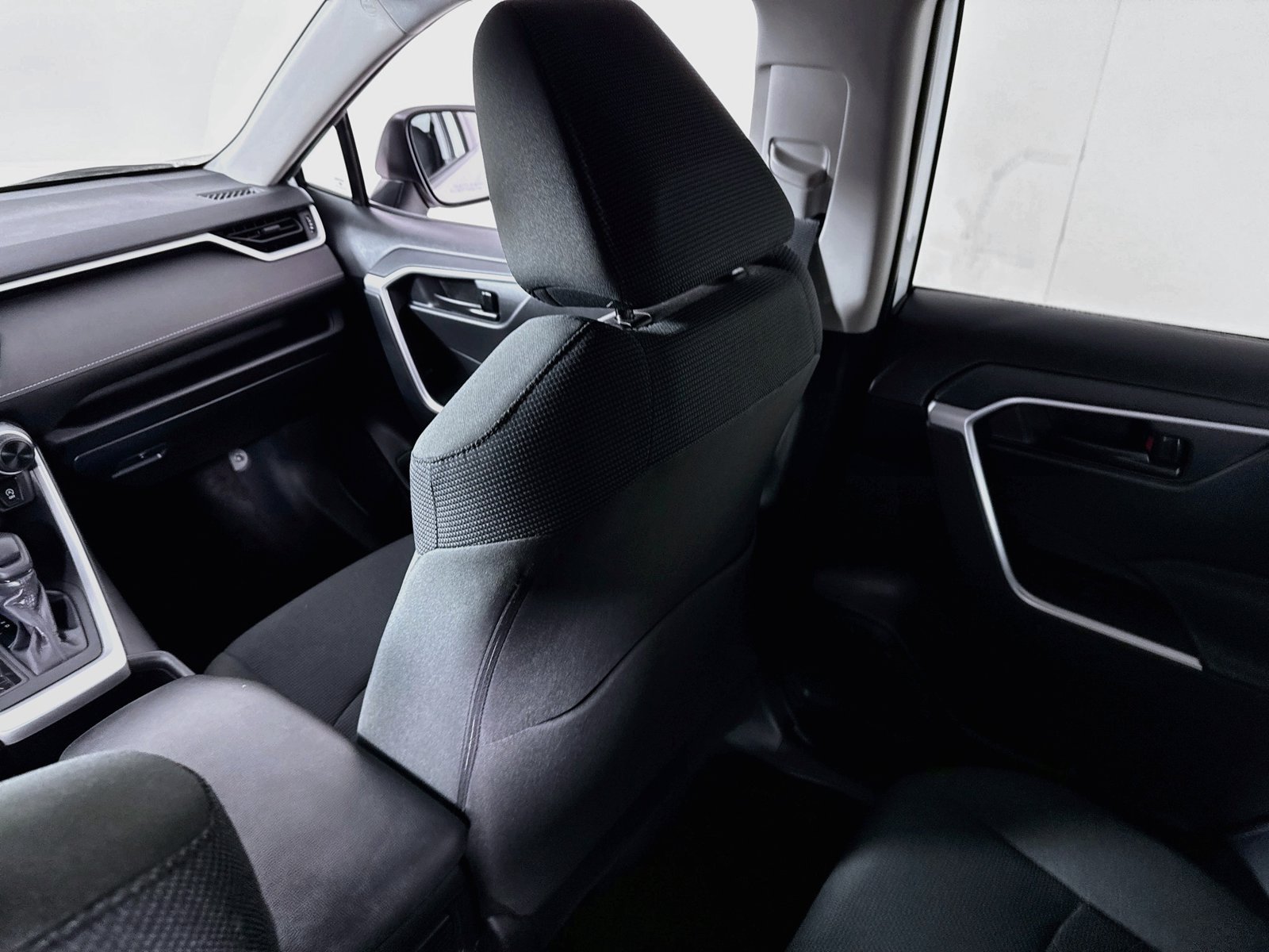 Certified 2025 Toyota RAV4 LE AWD/4WD image 21