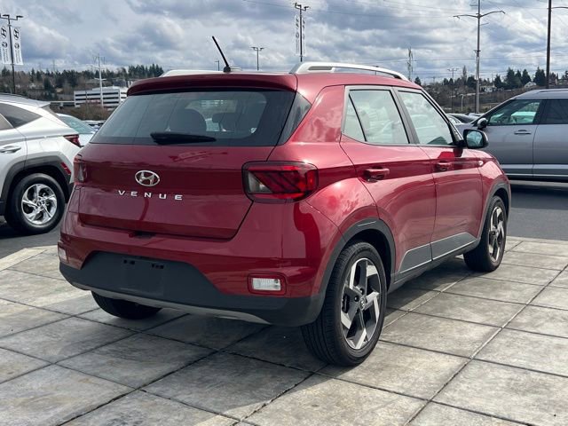 Certified 2025 Hyundai Venue SEL image 5