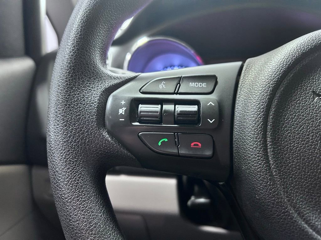 Used 2016 Kia Sedona L FWD image 9