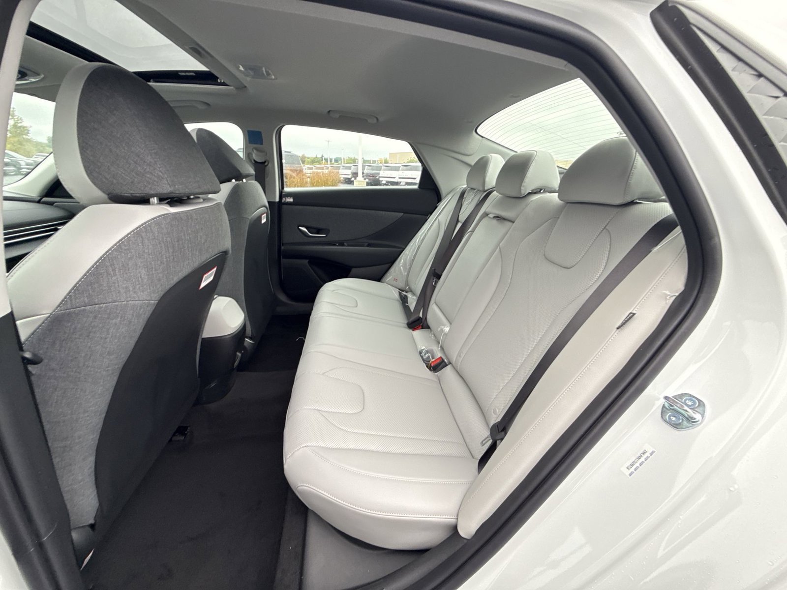 New 2026 Hyundai Elantra SEL Sport FWD image 23