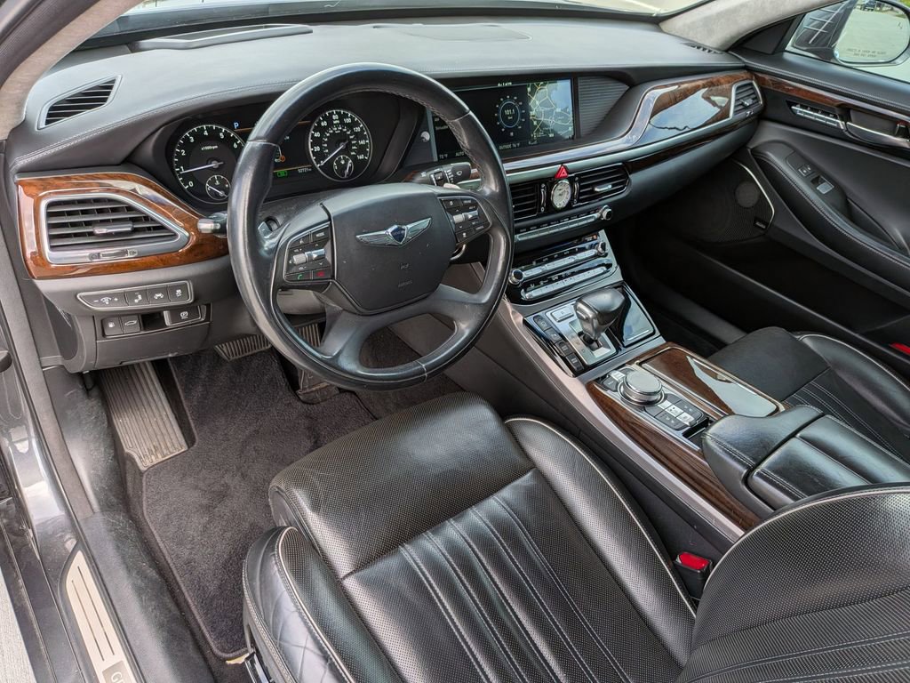 Used 2018 Genesis G90 5.0 Ultimate image 11