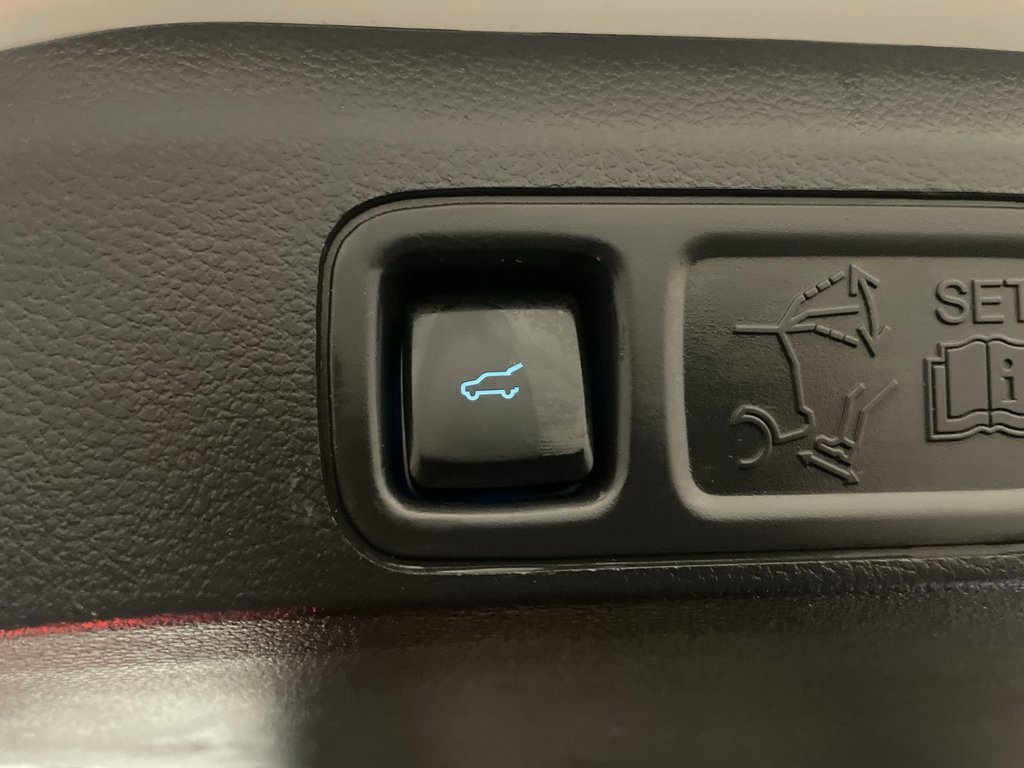 Used 2023 Ford Expedition Platinum image 32