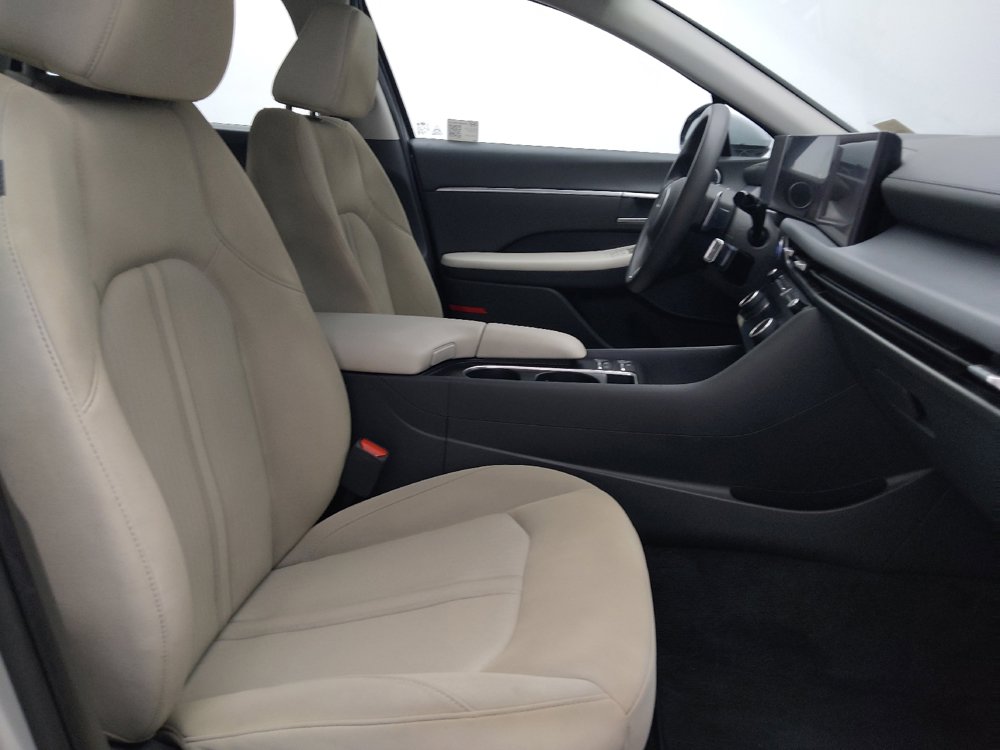 Used 2025 Hyundai Sonata SEL FWD image 21