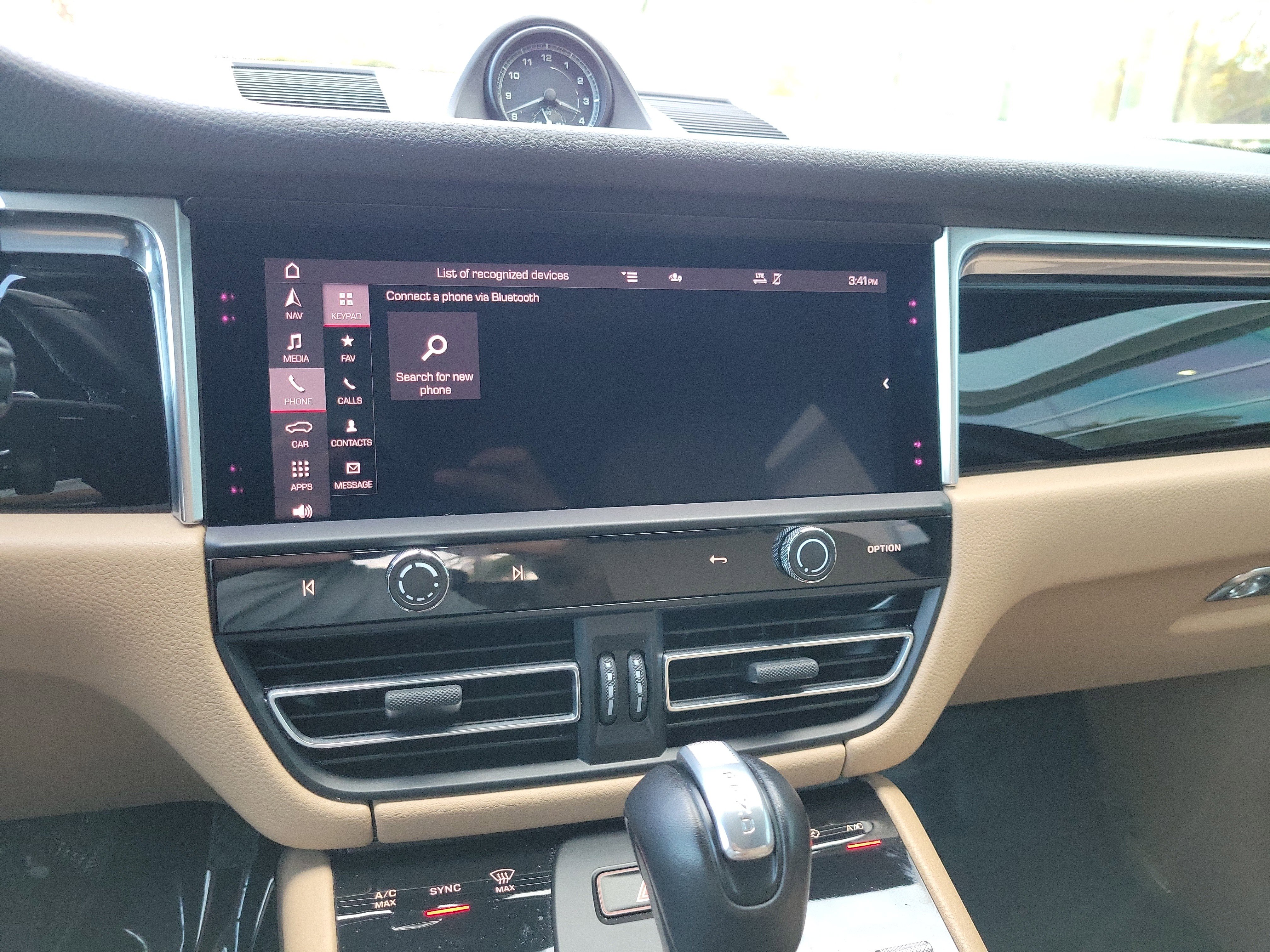 Used 2024 Porsche Macan image 25