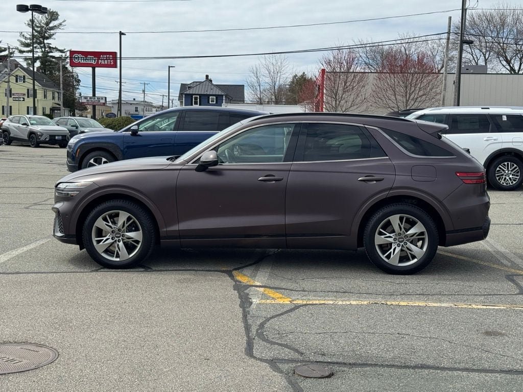 Used 2022 Genesis GV70 3.5T Sport w/ Sport Advanced Package AWD/4WD image 2