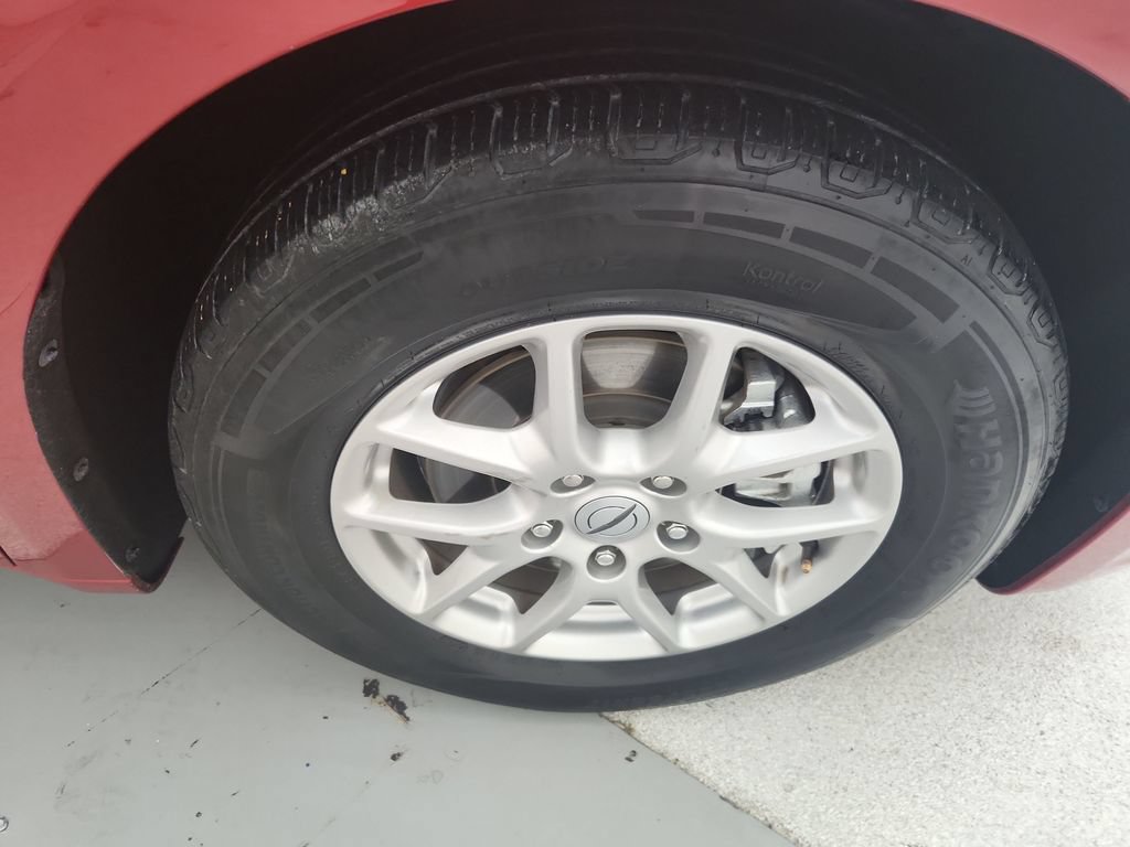 Used 2024 Chrysler Pacifica Touring-L FWD image 38