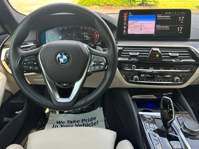 Used 2021 BMW 540i xDrive w/ Premium Package AWD/4WD image 19