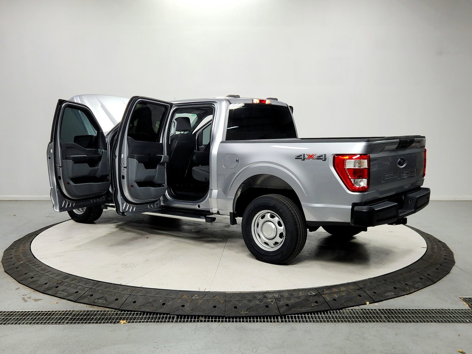 Used 2023 Ford F150 XL image 13