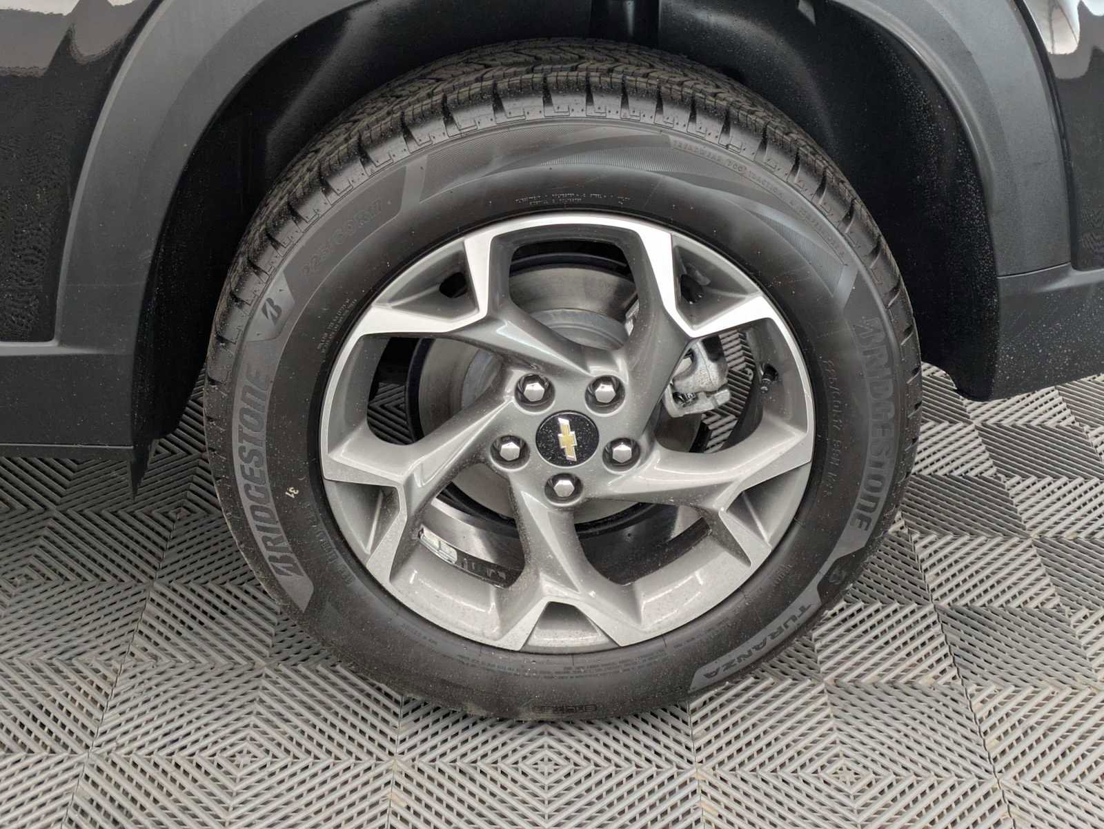 Used 2024 Chevrolet Trax LT w/ Driver Confidence Package FWD image 14