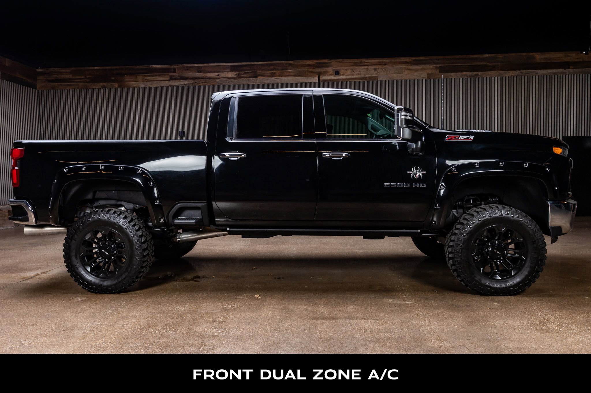 Used 2020 Chevrolet Silverado 2500 LTZ w/ LTZ Premium Package image 10