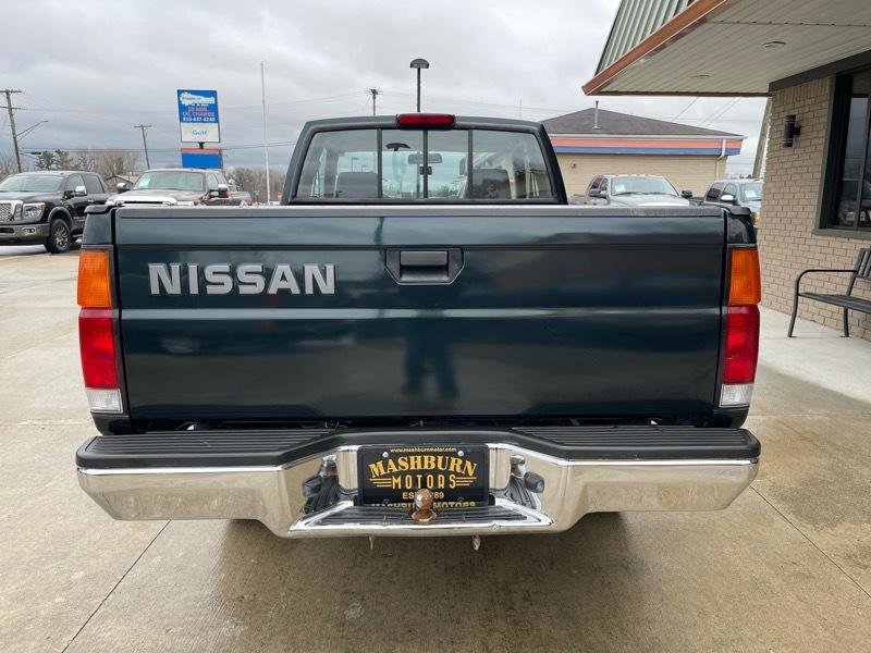 Used 1994 Nissan Pickup XE image 12