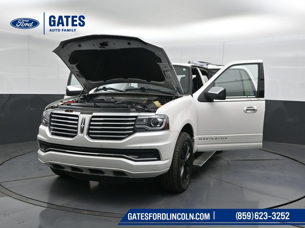 Used 2016 Lincoln Navigator Select AWD/4WD image 62