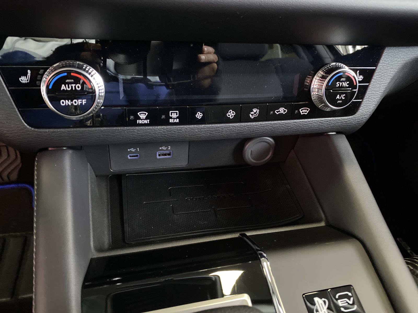 New 2025 Mitsubishi Outlander ES image 11