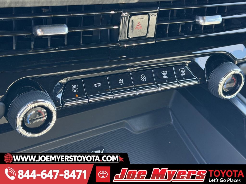 Used 2025 Chevrolet Tahoe LT image 20