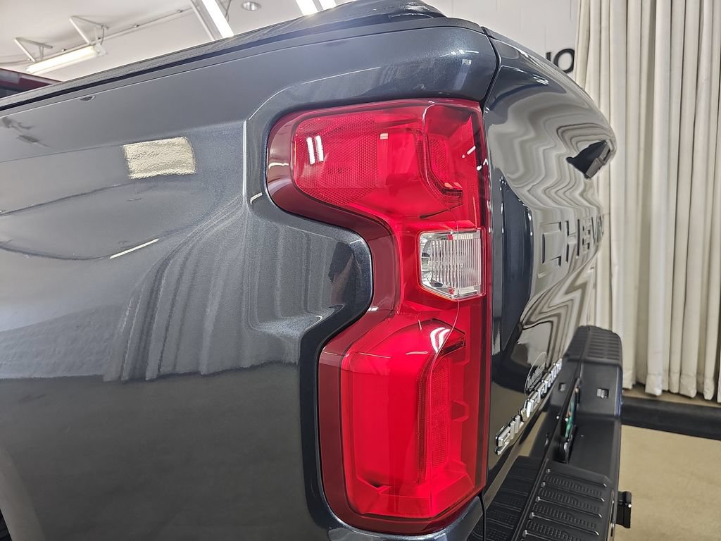 Certified 2020 Chevrolet Silverado 1500 RST AWD/4WD image 39