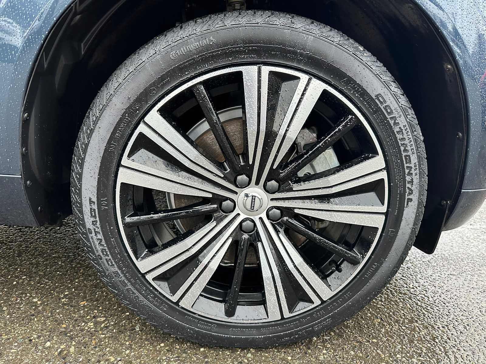 Certified 2023 Volvo XC60 T8 Ultimate image 9