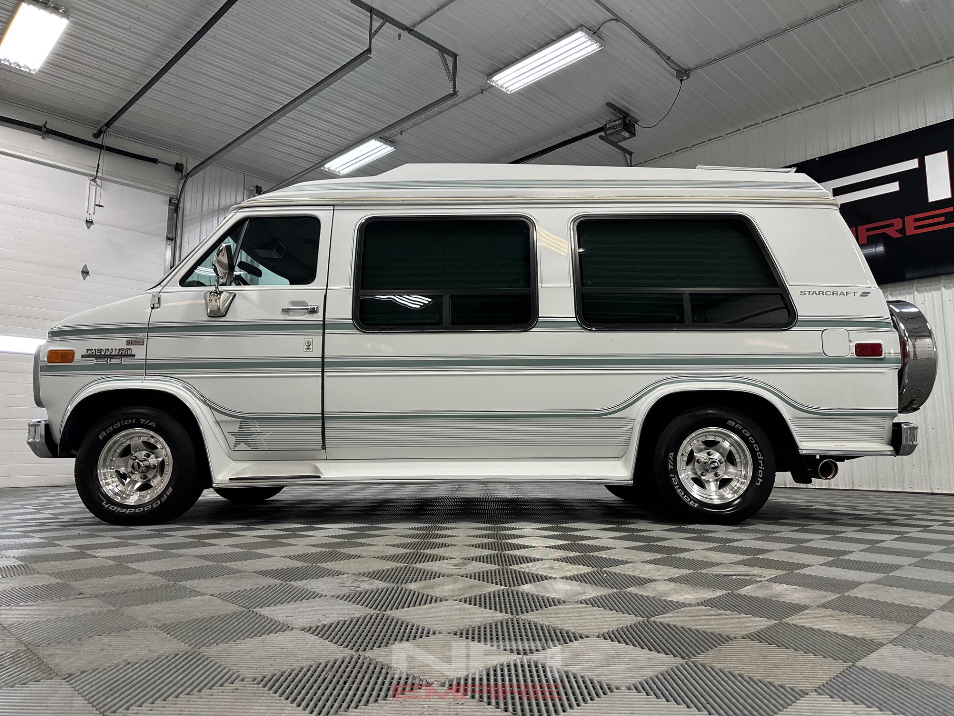 Used 1992 Chevrolet G20 RWD image 11