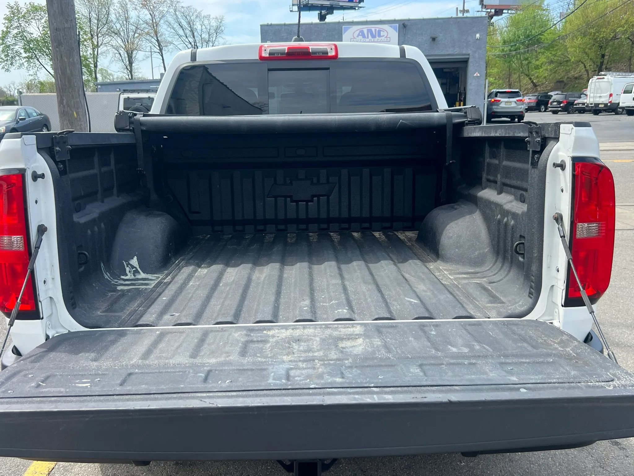 Used 2019 Chevrolet Colorado LT w/ Colorado RST Special Edition AWD/4WD image 9