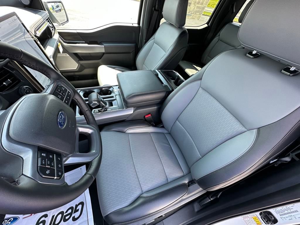New 2025 Ford F150 Lightning Lariat w/ Max Trailer Tow Package image 18