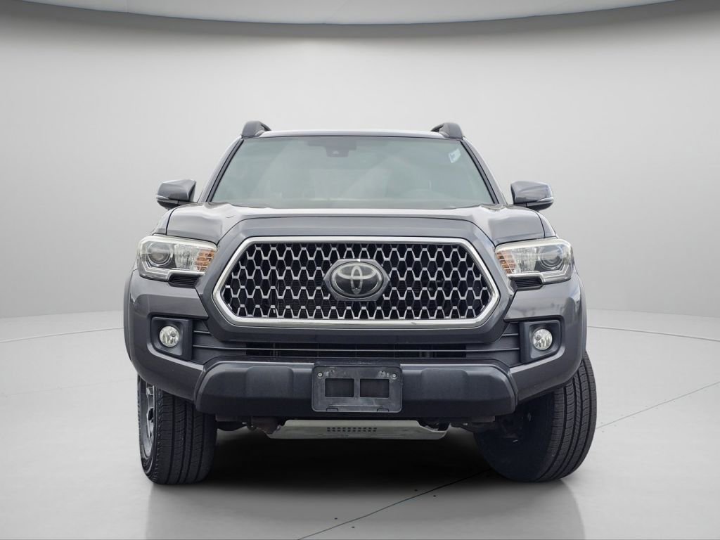 Used 2018 Toyota Tacoma TRD Off-Road AWD/4WD image 3