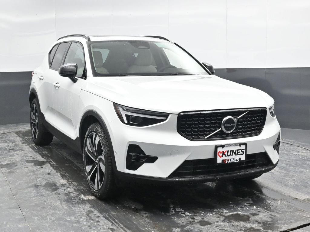 New 2026 Volvo XC40 B5 Ultra w/ Protection Package Premier AWD/4WD image 4