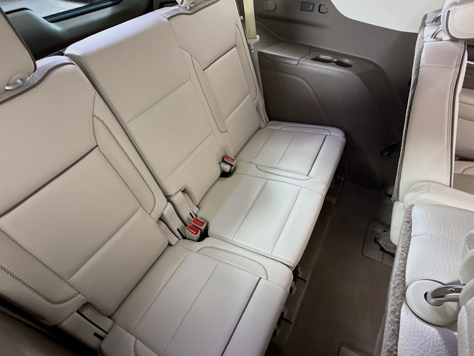 Used 2021 GMC Yukon Denali w/ Denali Ultimate Package AWD/4WD image 27