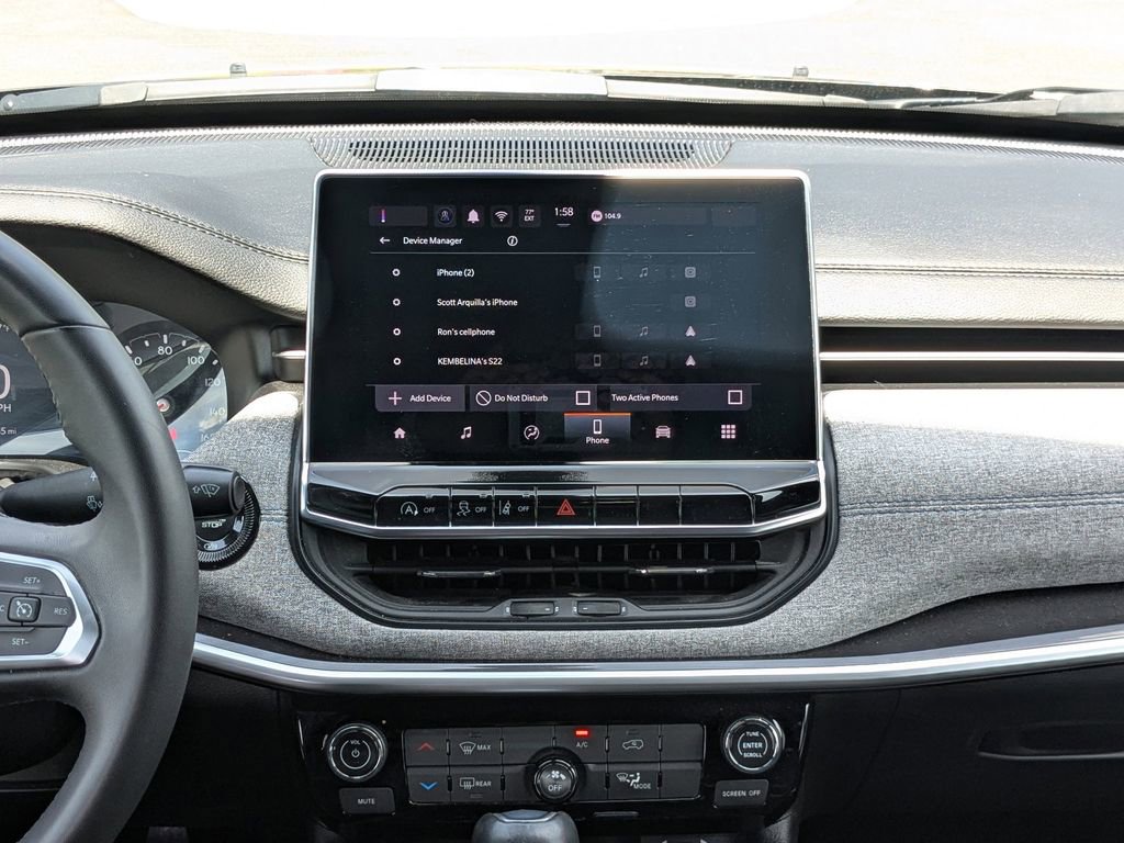 Used 2024 Jeep Compass Latitude image 18